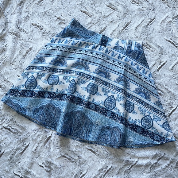 🦋Show Me Your MuMu Skirt🦋 - Picture 3 of 12